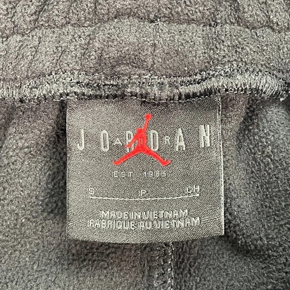 Jordan Essentials Men Fleece Trousers Size Small 30x28 FD7531-010 Black